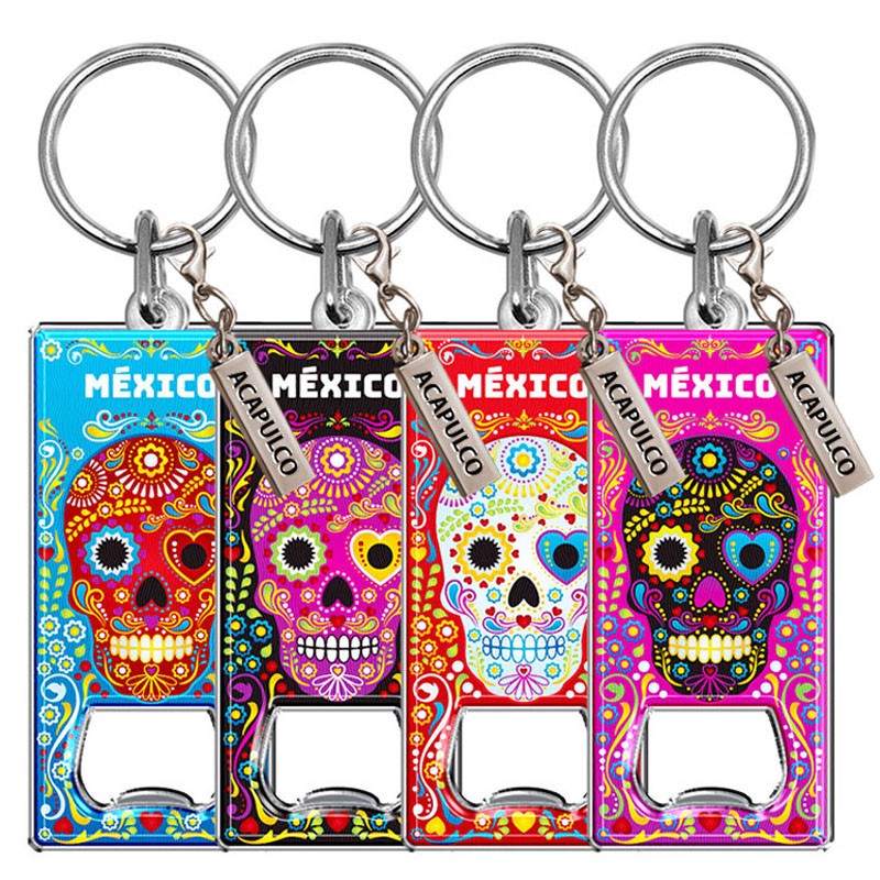 Llavero destapador de metal con una calavera. Souvenir de Acapulco, México.