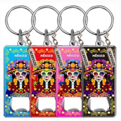 Llavero destapador de metal con una catrina. Souvenir de Acapulco, México.