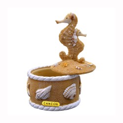 Caja de resina con acabado arena y figura de unas chanclas