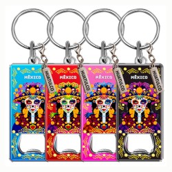 Llavero destapador de metal con una catrina. Souvenir de Huatulco, México.