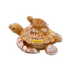 Caja de resina con acabado arena y figura de unas tortugas