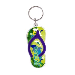 Llavero de acrílico en forma de chancla. Disponible en 8 motivos y colores diferentes. Souvenir de Ixtapa, México