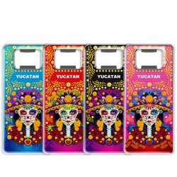 Destapador de metal con una catrina. Souvenir de la península de Yucatán, México.
