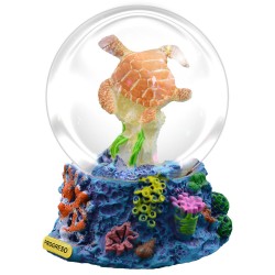 Esfera de nieve con una tortuga. Souvenir de Yucatán, México