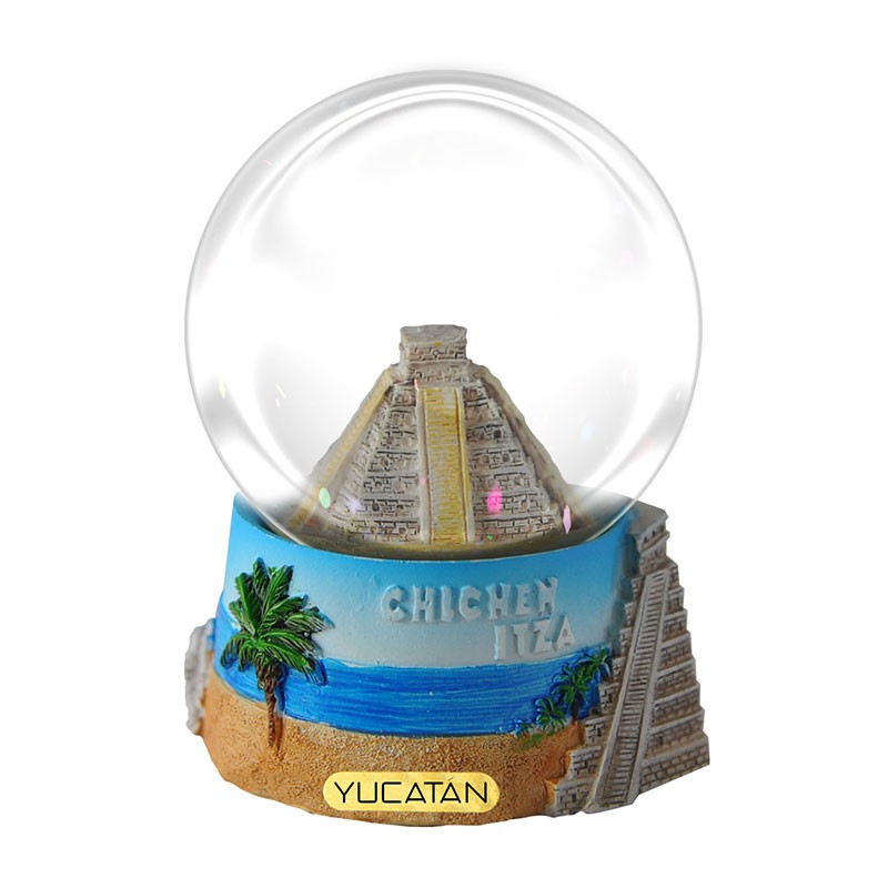 Esfera de nieve Pirámide de Chichen Itzá. Souvenir, recuerdo de Merida, Mexico