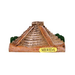 Magneto de resina Piramide Chichen Itza. Souvenir, recuerdo de Merida, Mexico.