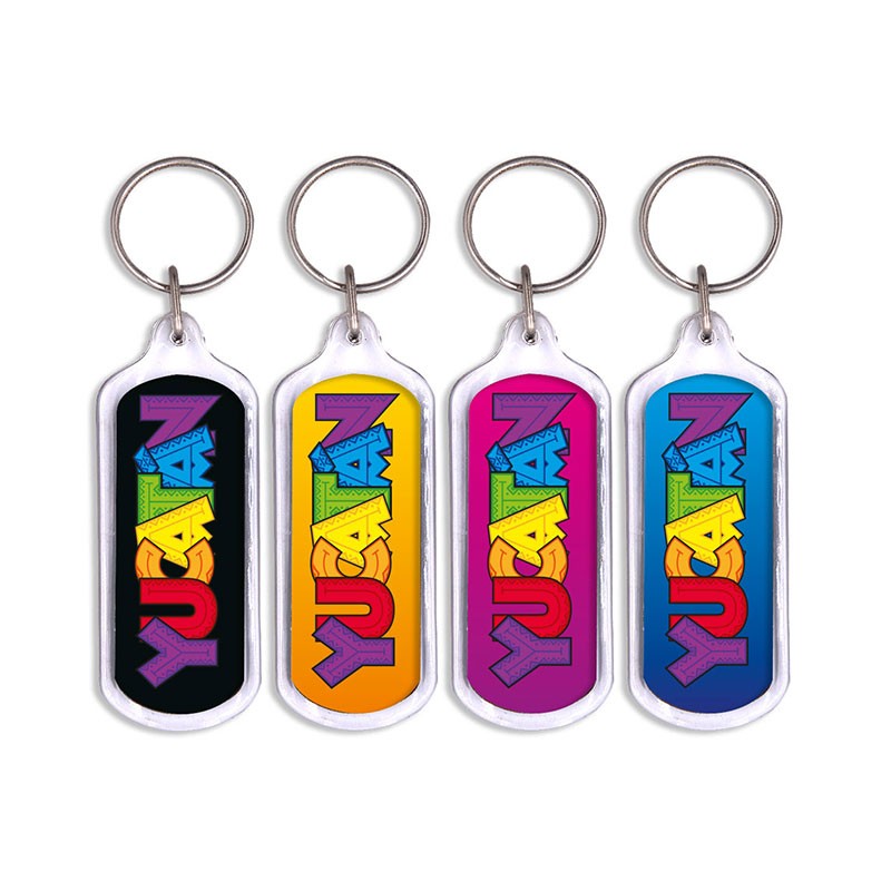 Llavero de acrílico con el nombre del destino MERIDA. Souvenir du Yucatan, Mexico