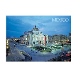 Tarjeta postal con vista del Palacio de Bellas Artes de noche, souvenir y recuerdo de la Ciudad de México, CDMX.