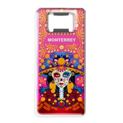 Destapador de metal con una catrina. Souvenir de Monterrey, México.