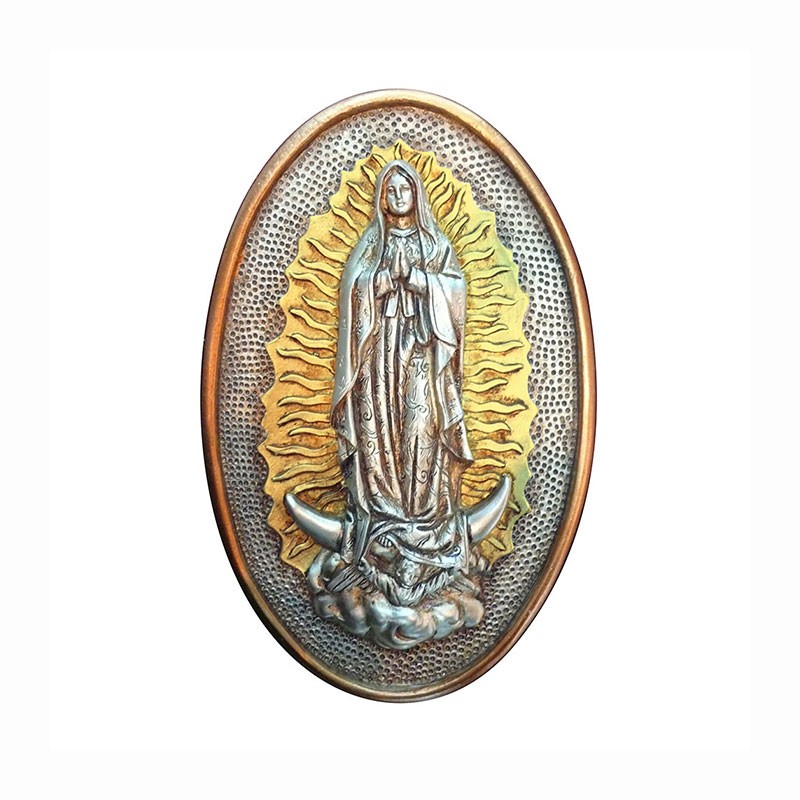Magneto Virgen de Guadalupe dorado. Souvenir y recuerdo de Monterrey, Mexico.