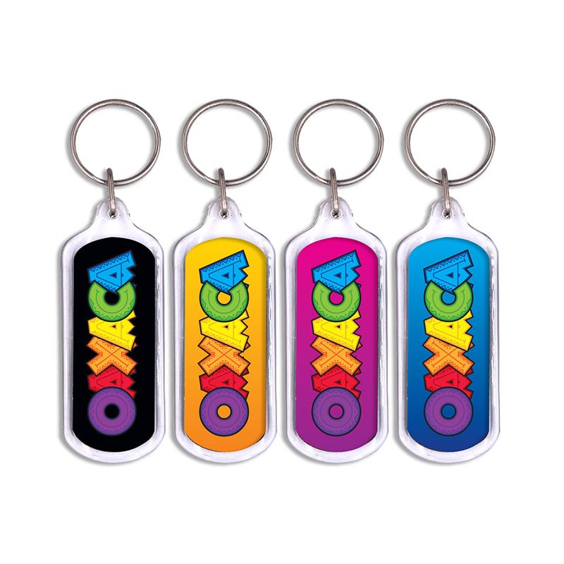Llavero de acrílico con el nombre Oaxaca. Souvenir recuerdo de Mexico.