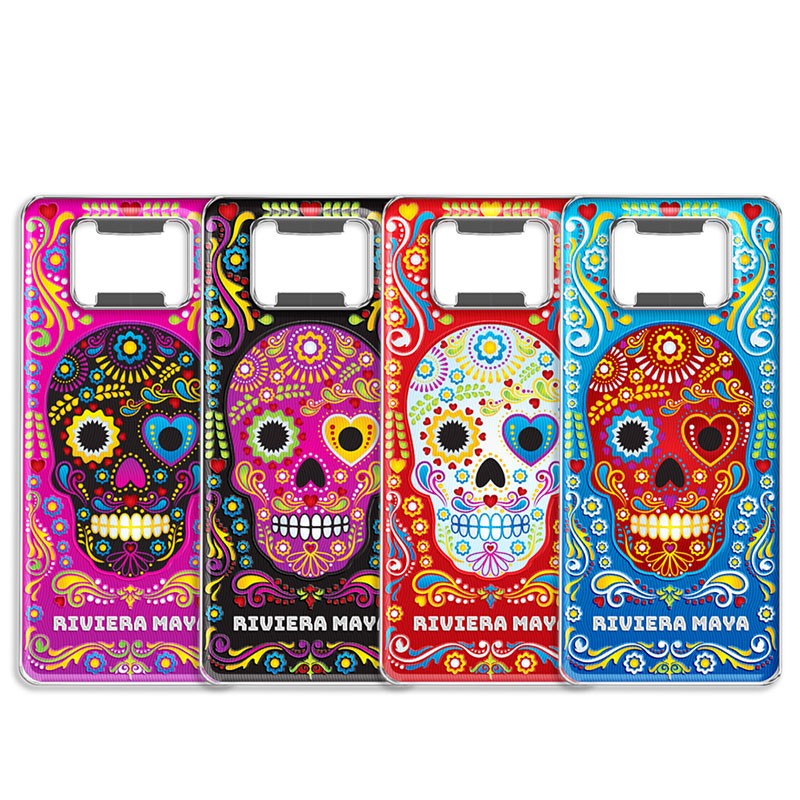 Magneto destapador de metal con calavera. Souvenir de la Riviera Maya, México