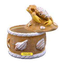 Caja de resina con acabado arena y figura de un cangrejo