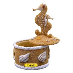 Caja de resina con acabado arena y figura de un cangrejo