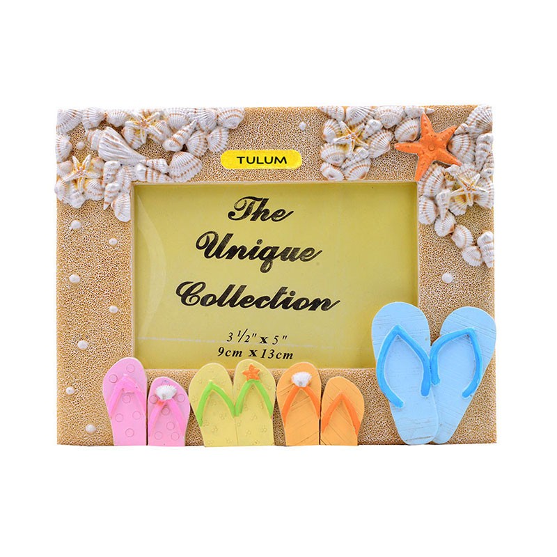 Portaretrato mediano  de resina con acabado Arena e ilustración de unas chanclas