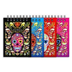 Libreta de apunte con ilustracion de una calavera, típica del dia de muertos. Souvenir y recuerdo de la Riviera Maya, México