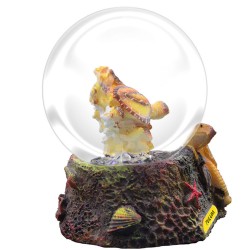 Esfera de nieve con una tortuga. Souvenir, recuerdo de la Riviera Maya, México