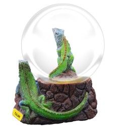 Esfera de nieve con una lagartija. Souvenir, recuerdo de la Riviera Maya, México